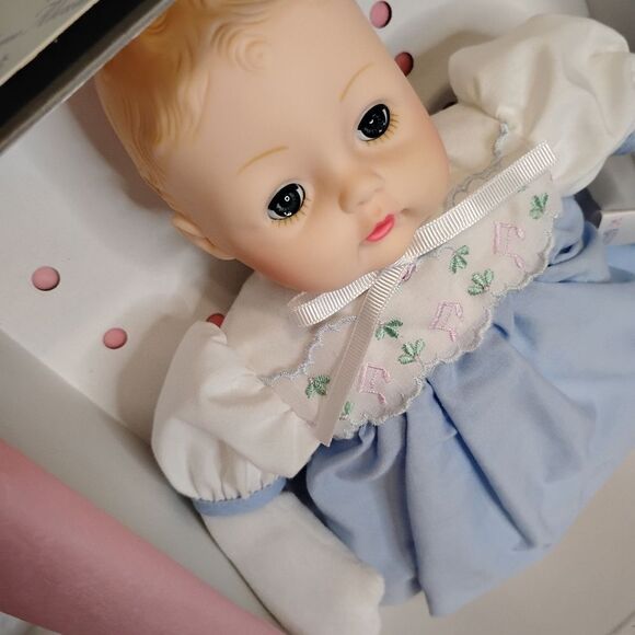 Madame Alexander Baby Huggums Mozart Music - Picture 2 of 6